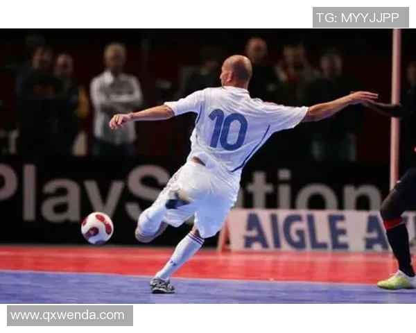 足球左脚明星的传奇之路与技术解析探讨 足球左脚明星的传奇之路与技术解析探讨