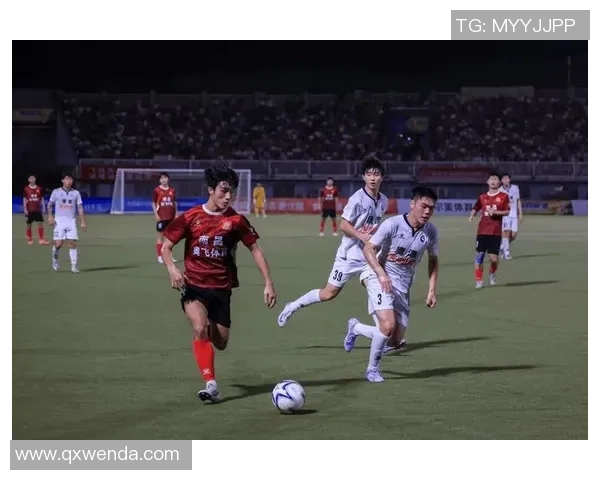 足球拳叔带你领略足球的魅力与激情，畅谈赛场内外的精彩故事与人生哲学